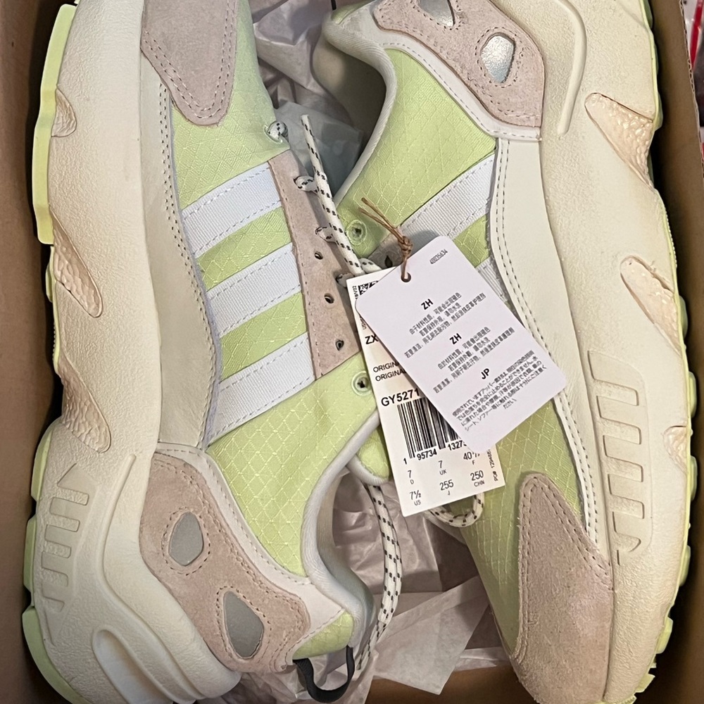 Adidas ZX22 Boost